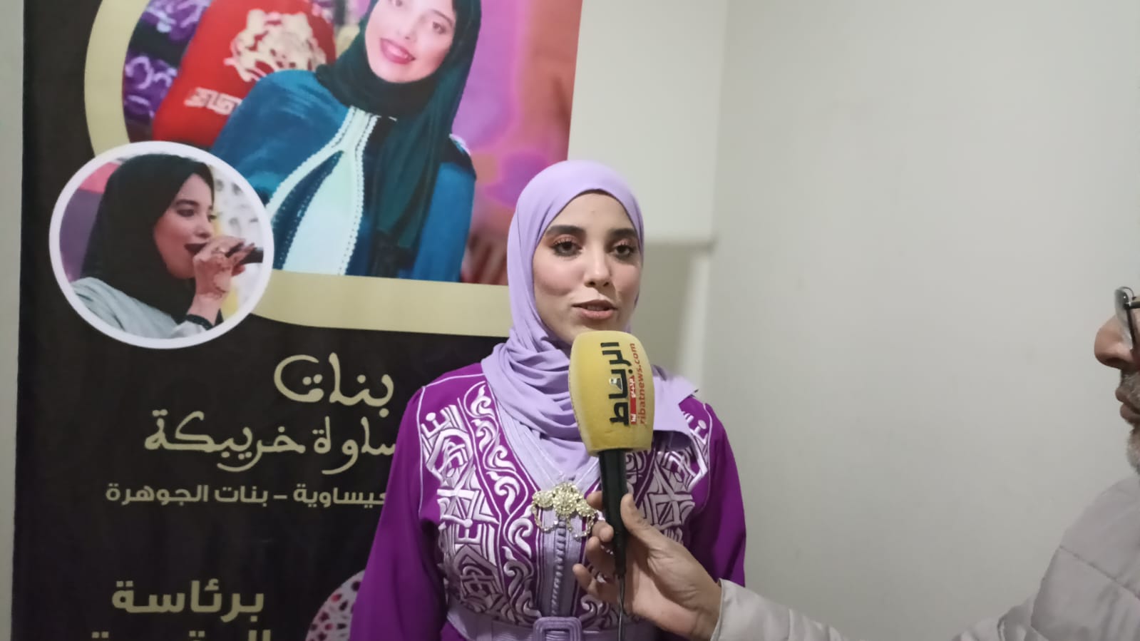 بالفيديو من خريبكة …خولة فنان رئيسة فرقة بنات عيساوة ضيفة حلقة جديدة من برنامج حوارات رمضان الفنية