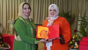 احتفاءً بالمرأة.. كريمة كمال تُكرم الأطر التربوية والإدارية بمؤسستي “أنجاد” و”رياض الفكر” بسلا العيايدة
