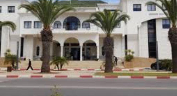 بوزنيقة ..عامل الاقليم يلتقي مكونات المجلس الجماعي ويستمع الى انشغالاتهم بوزنيقة ..عامل الاقليم يلتقي مكونات المجلس الجماعي ويستمع الى انشغالاتهم