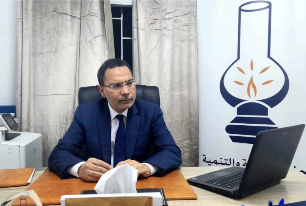 البرلماني مصطفى الخلفي يعلن انطلاق عمل مكتب للتواصل وتتبع قضايا الدائرة الانتخابية الرباط ـ المحيط بمقر الحزب بمنطقة يعقوب المنصور بالرباط